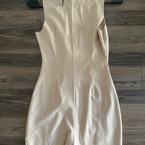 Sleeveless romper - Picture 2 of 4